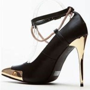 Wild Rose Chained Gold Bullet Pointed Heels
